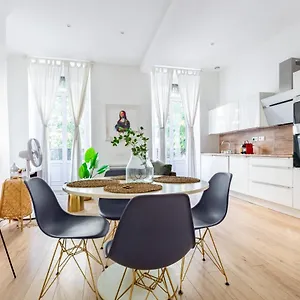  Appartement Grand Au Coeur Du Centre Historique